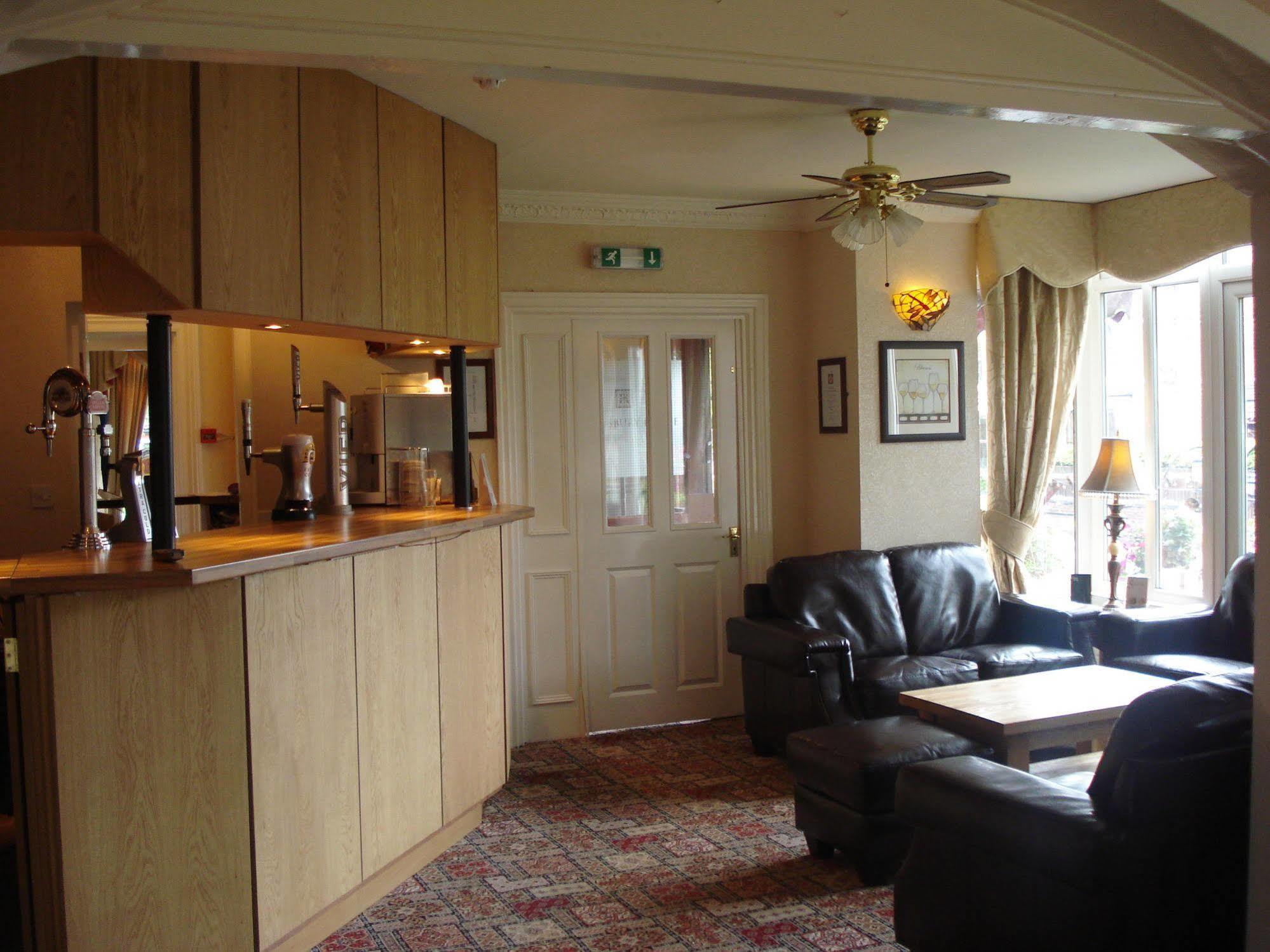 Shrewsbury Lodge Birkenhead Exterior photo